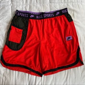 Nike Dri-FIT Sport Clash Training Shorts L